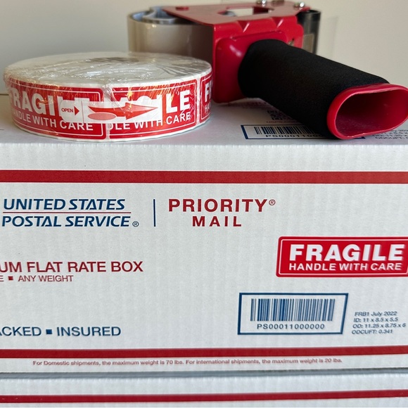1000 Fragile Labels Stickers 1 Roll Red White Seller Shipping Supplies - Picture 4 of 10